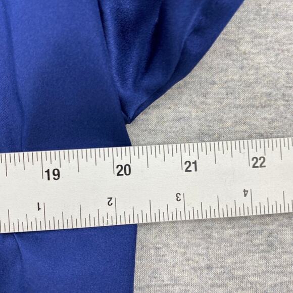 Victorias Secret Robe Womens Small/Medium Blue Silky Pockets Short Sleeve Tie - Picture 11 of 13